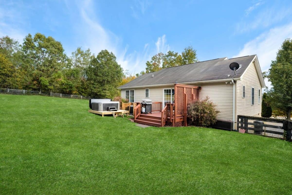 Modern Decor, Hot Tub, Fire Pit & River Access! Luray Exterior foto